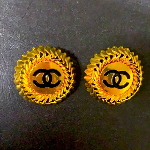 Chanel Rare Vintage Earrings Made in France - Picture 3 of 6